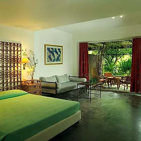 Dionysos Hotel 4*